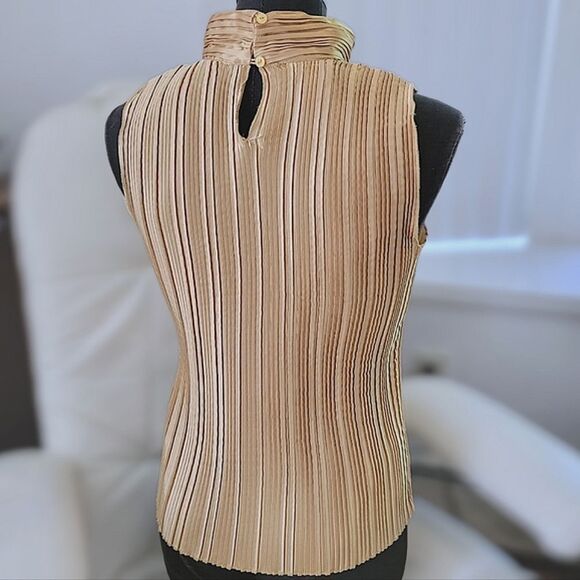 NICOLA pleated gold sleeveless turtleneck blouse - Picture 2 of 8